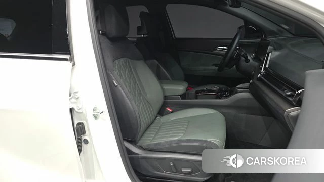 Kia Sportage 5th Generation Hybrid 2024 Белый из Кореи, фото 2