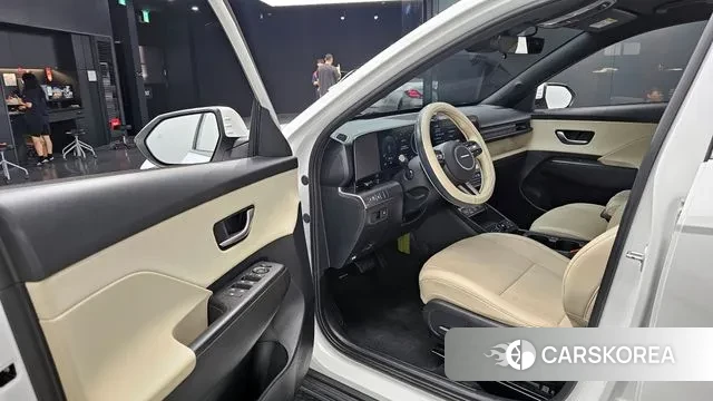 Hyundai Kona (SX2) 2023 Белый из Кореи, фото 2