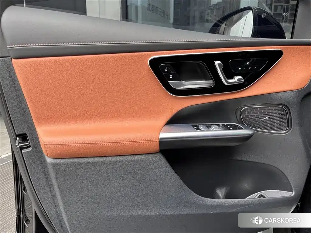 Mercedes-Benz GLC 2023 Черный из Китая, фото 2