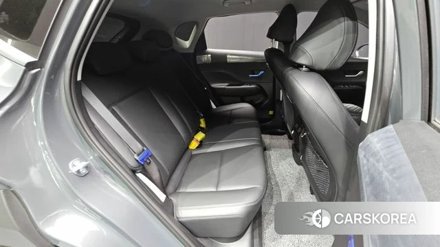 Hyundai Kona (SX2) 2026 Серый из Кореи, фото 2