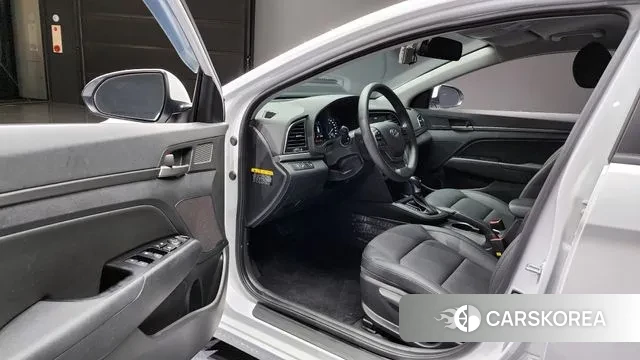 Hyundai Avante AD 2018 Белый из Кореи, фото 2