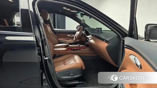 Genesis GV70 2021 Черный из Кореи, фото 2