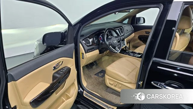 Kia The New Carnival 2018 Черный из Кореи, фото 2
