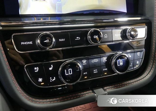Bentley Bentayga 2025 Черный из Кореи, фото 2