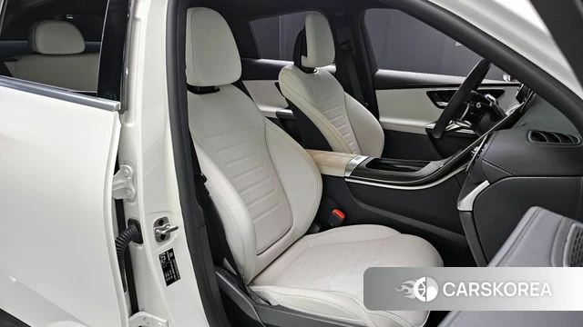 Mercedes-Benz GLC-Class X254 2024 Белый из Кореи, фото 2