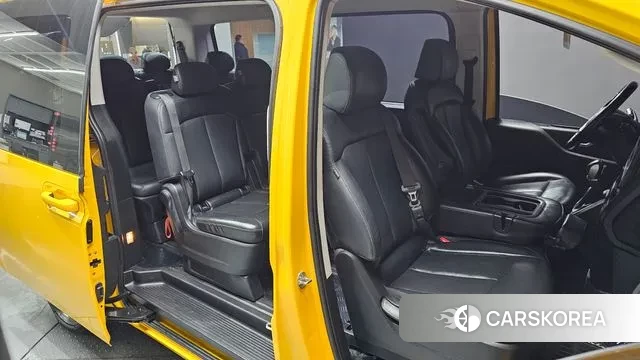 Hyundai Staria 2021 Желтый из Кореи, фото 2