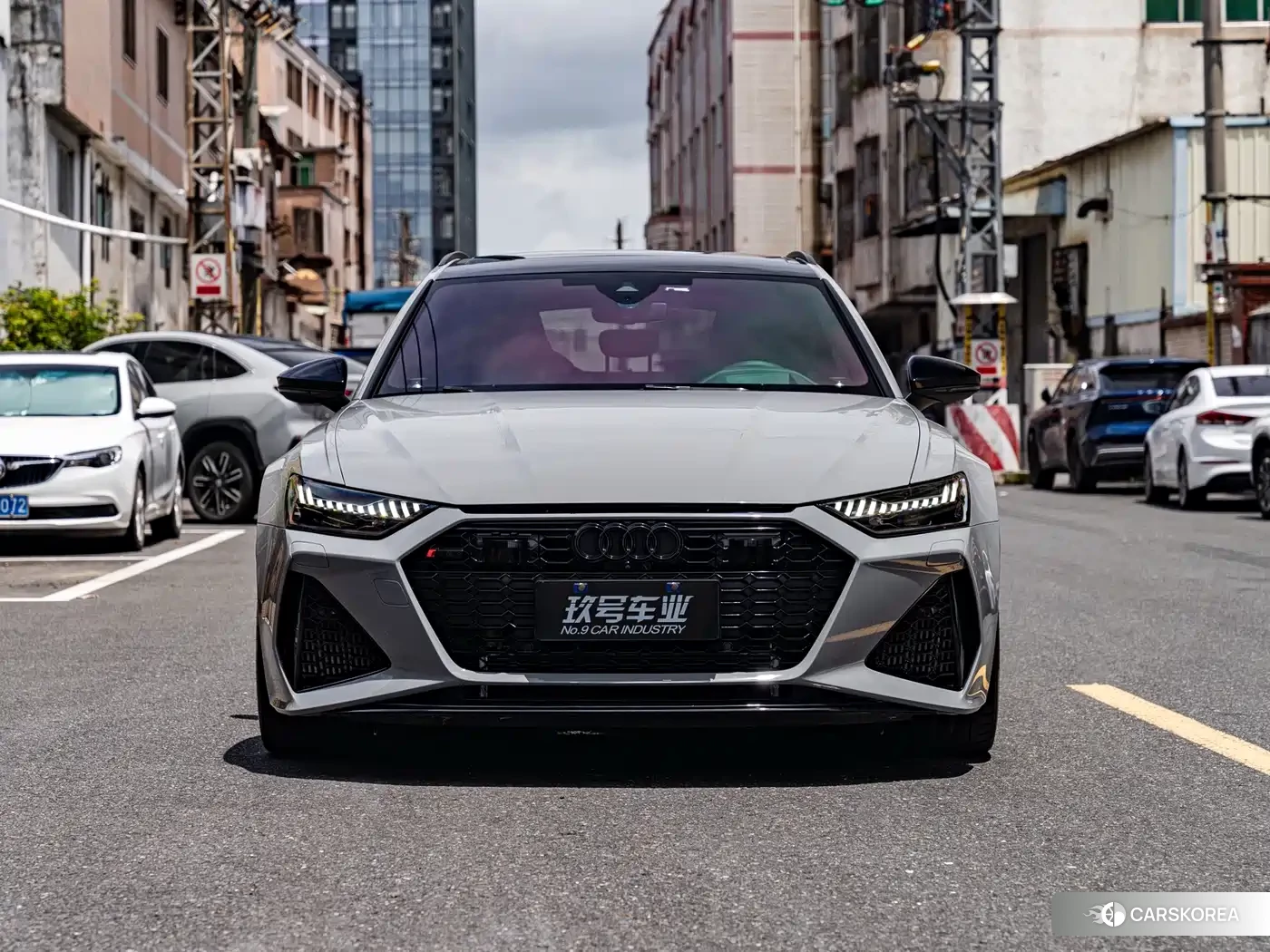 Audi RS 6 2023 Silver/gray из Китая, фото 2