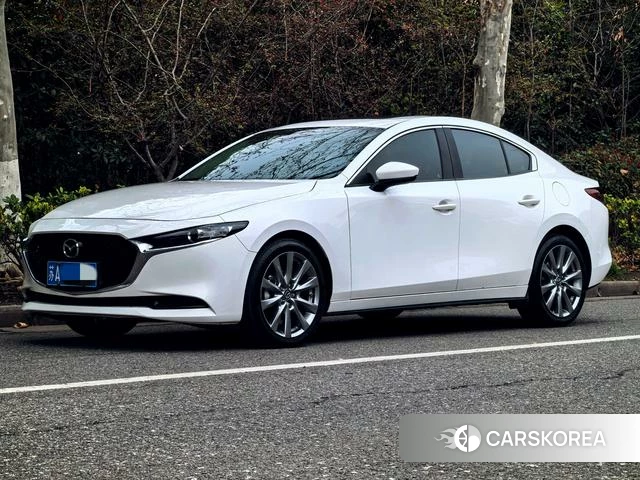 Mazda 3 Angkesaila 2023 Белый из Китая, фото 2