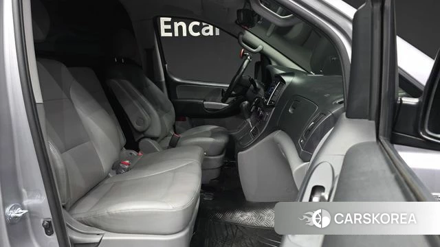 Hyundai The New Grand Starex 2021 Серебряный из Кореи, фото 2