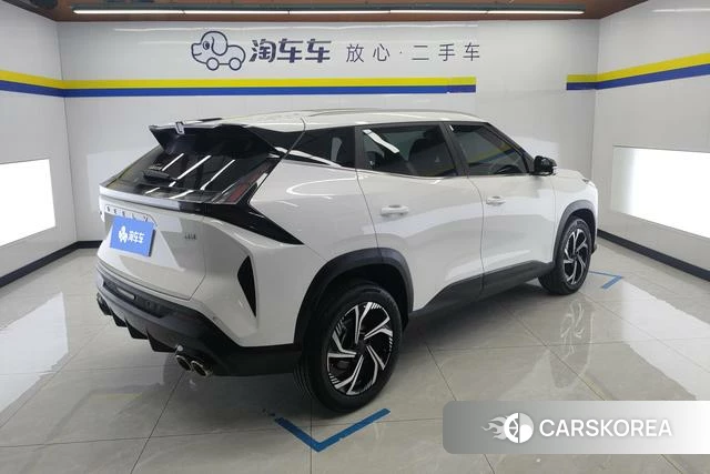 Geely Automobile Boyue 2024 Белый из Китая, фото 2