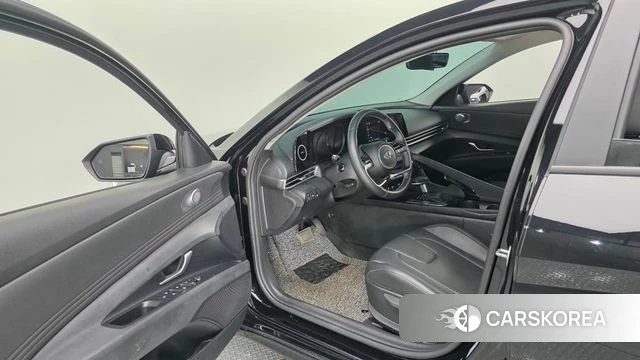 Hyundai Avante (CN7) 2022 Черный из Кореи, фото 2
