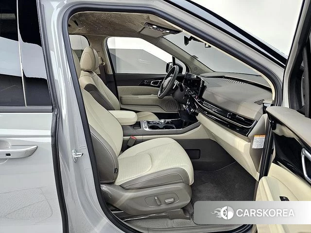 Kia The New Carnival 4th Generation 2024 Серебристо-серый из Кореи, фото 2