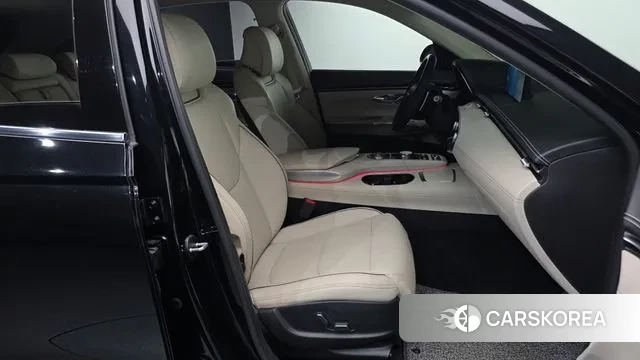 Genesis GV70 2022 Черный из Кореи, фото 2