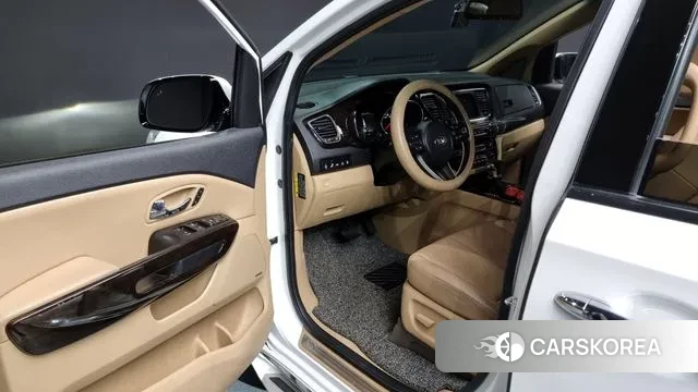 Kia The New Carnival 2018 Белый из Кореи, фото 2