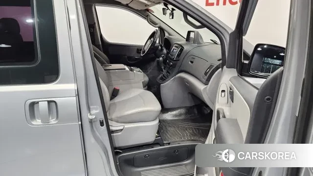 Hyundai The New Grand Starex 2020 Серебристо-серый из Кореи, фото 2