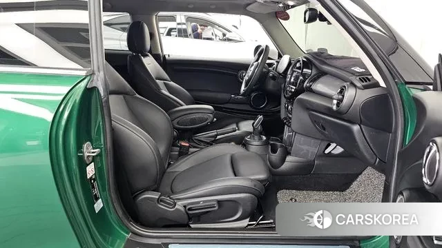 Mini Cooper 2021 Зеленый из Кореи, фото 2