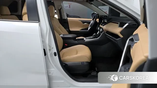 Toyota RAV4 5th Generation 2024 Белый из Кореи, фото 2
