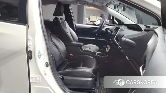 Toyota Prius 4th Generation 2018 Белый из Кореи, фото 2