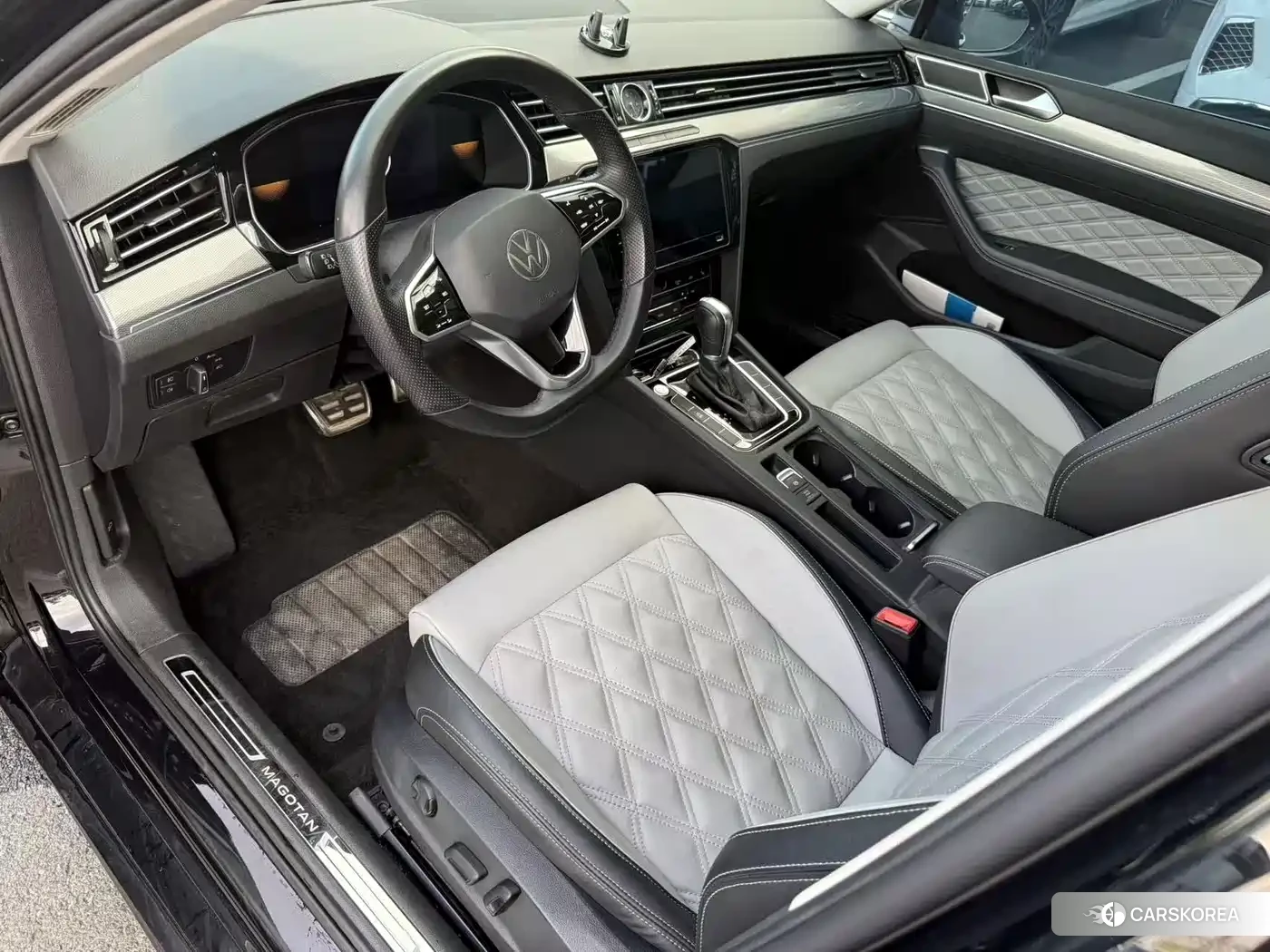 Volkswagen Magotan 2024 Черный из Китая, фото 2