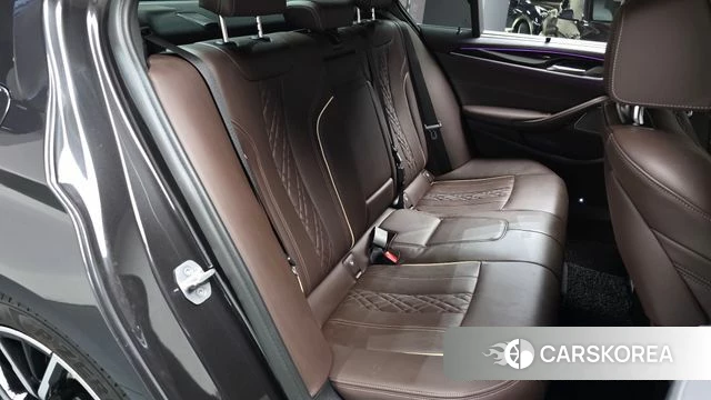 BMW 5 Series (G30) 2022 Серый из Кореи, фото 2