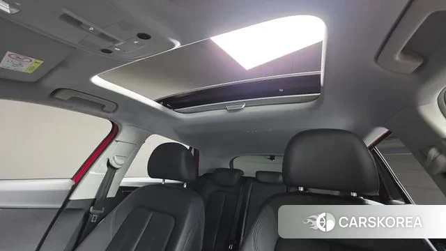 Audi Q2 2023 Красный из Кореи, фото 2