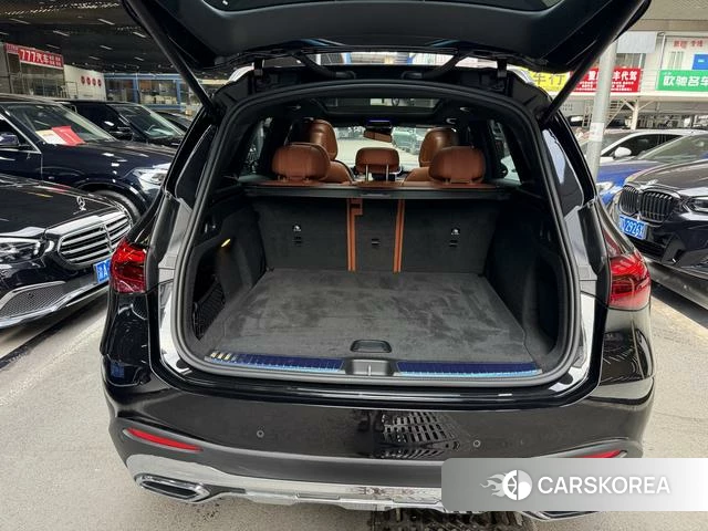 Mercedes-Benz GLC 2024 Черный из Китая, фото 2