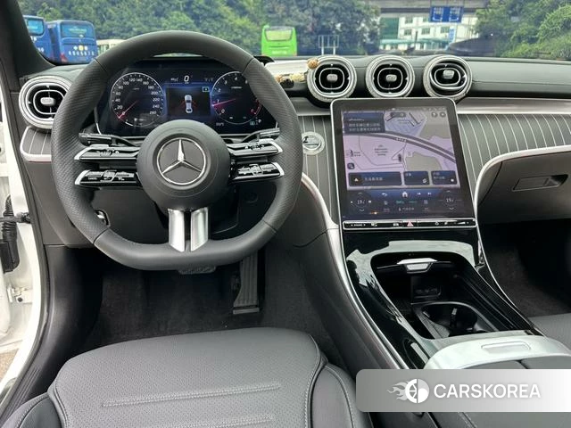 Mercedes-Benz Class C 2023 Белый из Китая, фото 2