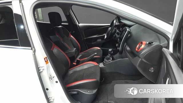 Renault Korea (Samsung) Clio 2018 Белый из Кореи, фото 2