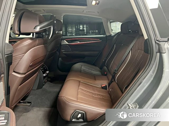 BMW 6 Series GT (G32) 2023 Серебристо-серый из Кореи, фото 2