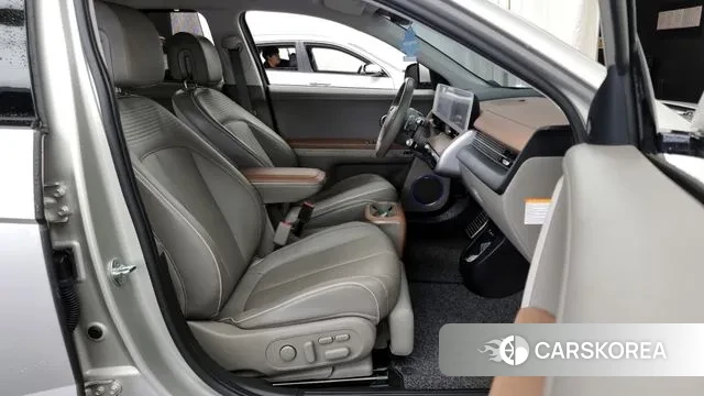 Hyundai Ionic 5 2022 Серебристо-серый из Кореи, фото 2