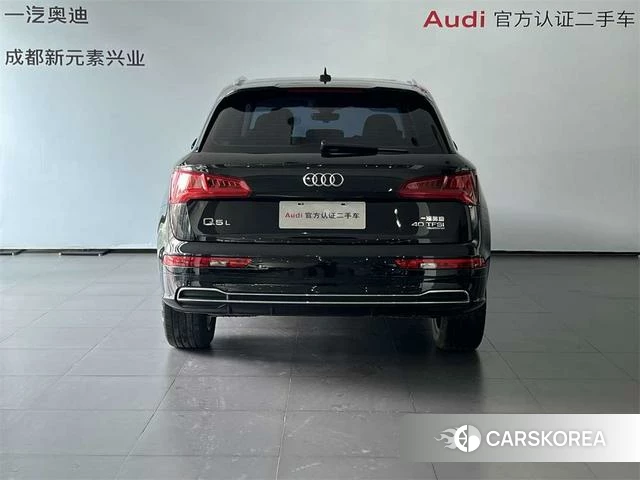 Audi Q5L 2020 Черный из Китая, фото 2