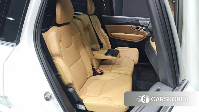 Volvo XC90 second Generation 2023 Белый из Кореи, фото 2