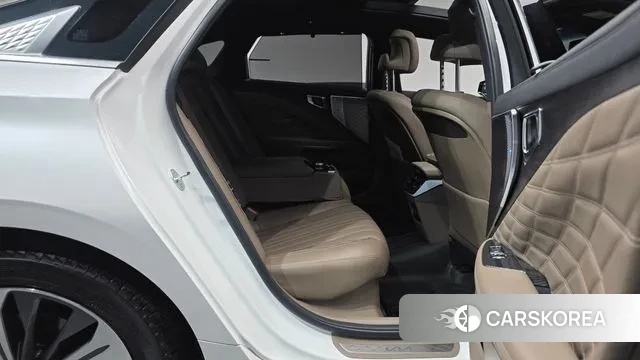 Kia K8 Hybrid 2023 Белый из Кореи, фото 2