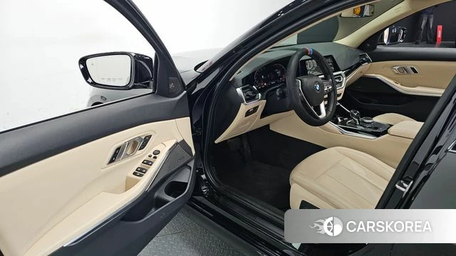 BMW 3 Series (G20) 2019 Черный из Кореи, фото 2