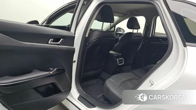 Kia K5 3rd generation 2022 Белый из Кореи, фото 2