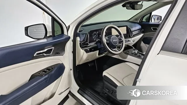 Kia Sportage 5th Generation Hybrid 2023 Белый из Кореи, фото 2