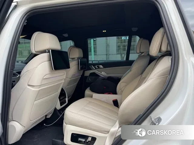 BMW X7 (G07) 2022 Белый из Кореи, фото 2