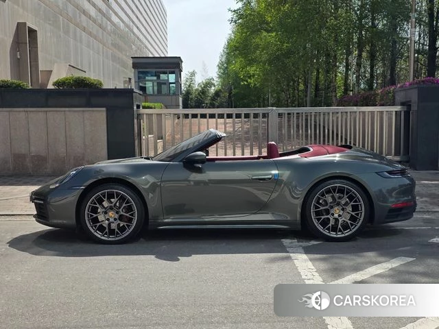 Porsche 911(992) 2021 Серебряный из Кореи, фото 2