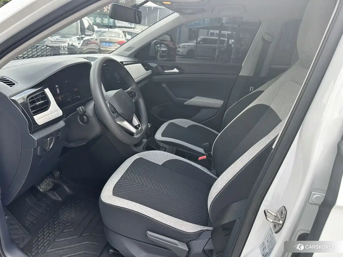 Volkswagen Tharu 2025 Белый из Китая, фото 2