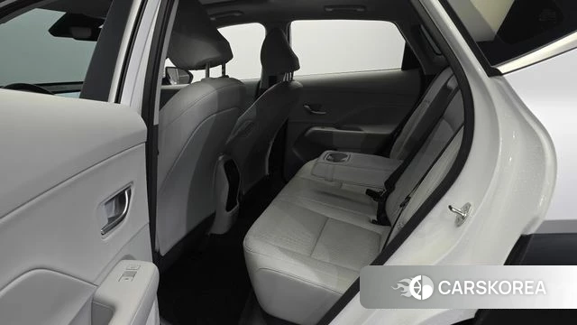 Hyundai Kona (SX2) 2024 Белый из Кореи, фото 2