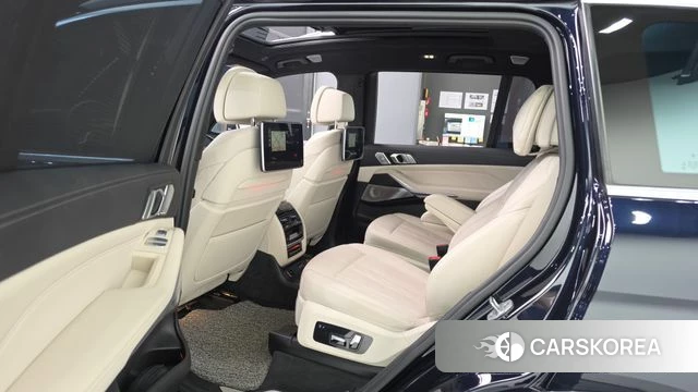 BMW X7 (G07) 2021 Черный из Кореи, фото 2
