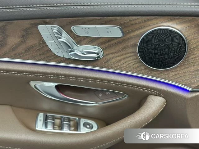 Mercedes-Benz E-class 2023 Черный из Китая, фото 2