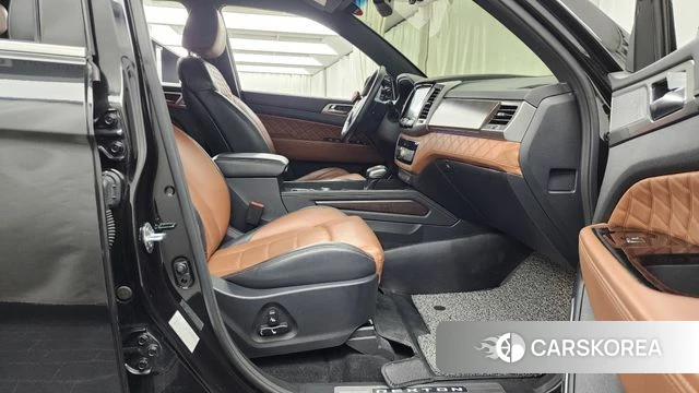 Ssangyong G4 Rexton 2019 Черный из Кореи