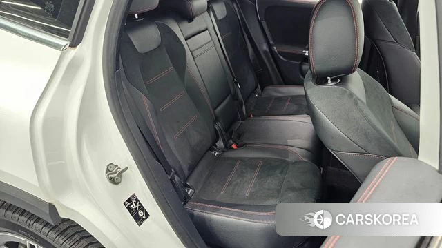 Mercedes-Benz GLA - Class H247 2022 Белый из Кореи, фото 2