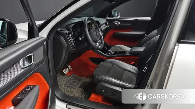 Volvo XC40 2020 Белый из Кореи, фото 2