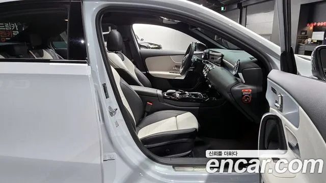 Mercedes-Benz A-Class W177 2022 Белый из Кореи, фото 2