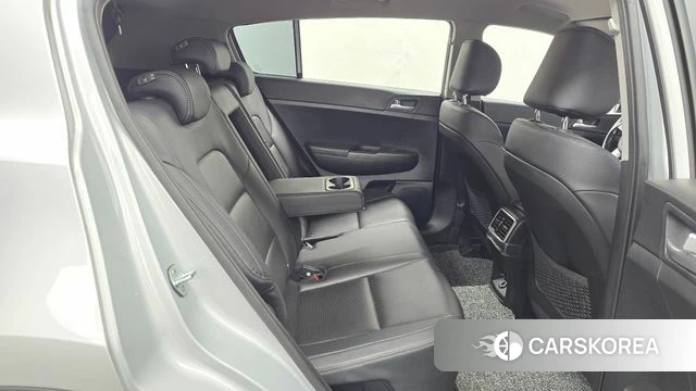 Kia Sportage The Bold 2021 Серебристо-серый из Кореи, фото 2