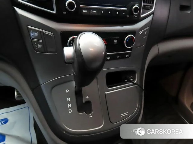 Hyundai The New Grand Starex 2018 Черный из Кореи, фото 2