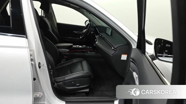 Genesis Electrified GV70 2022 Белый из Кореи, фото 2