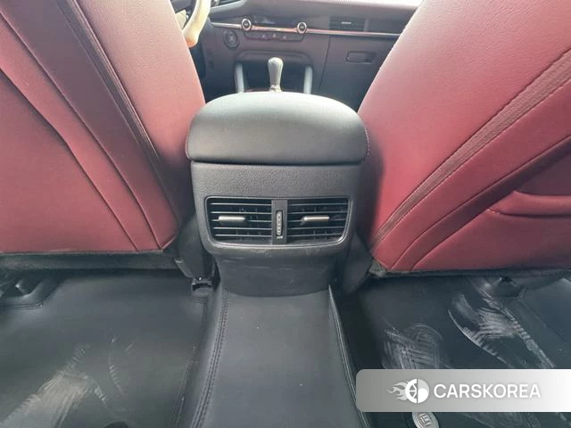 Mazda 3 Angkesaila 2023 Белый из Китая, фото 2
